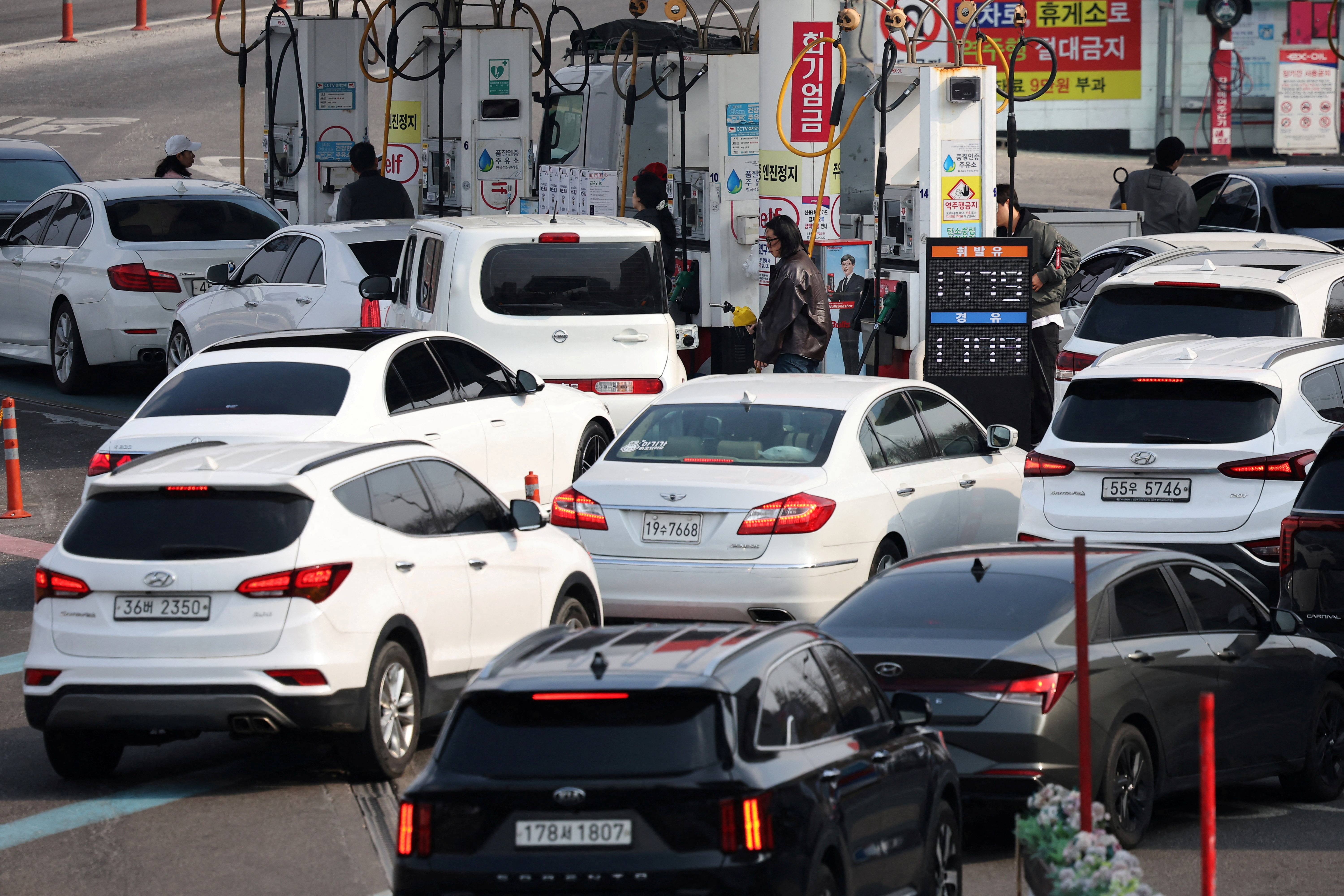 FILE PHOTO: South Korea considers nationwide driving curbs as oil prices soar