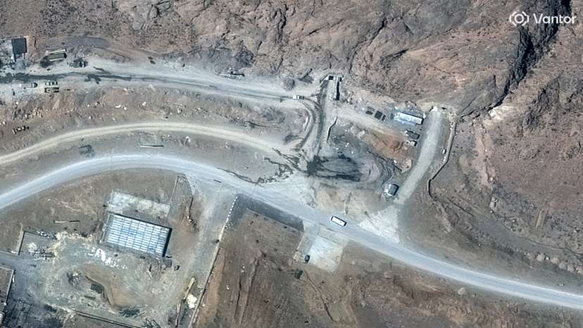 Satellite image shows tunnel entrances at Isfahan missile complex