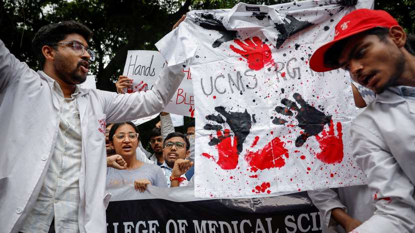 FILE PHOTO: Doctors protest following the rape and murder of a trainee medic in New Delhi