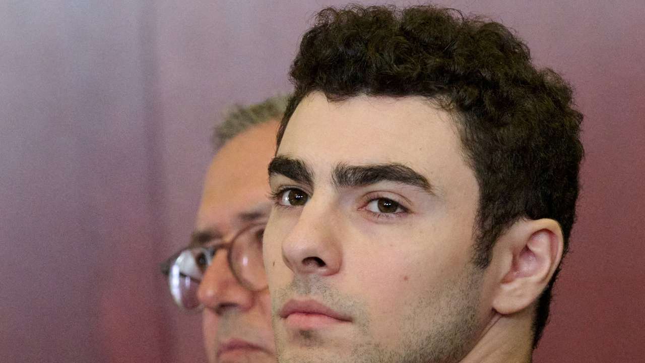 Luigi Mangione, the suspect in the killing of UnitedHealthcare chief executive Brian Thompson, appears at Manhattan Supreme Court in New York City