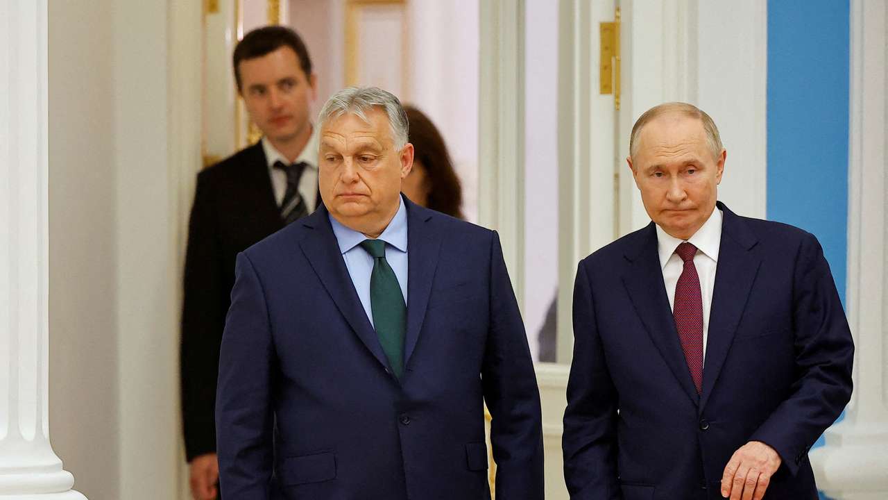 FILE PHOTO: Hungary's Prime Minister Orban and Russia's President Putin attend a press conference in Moscow