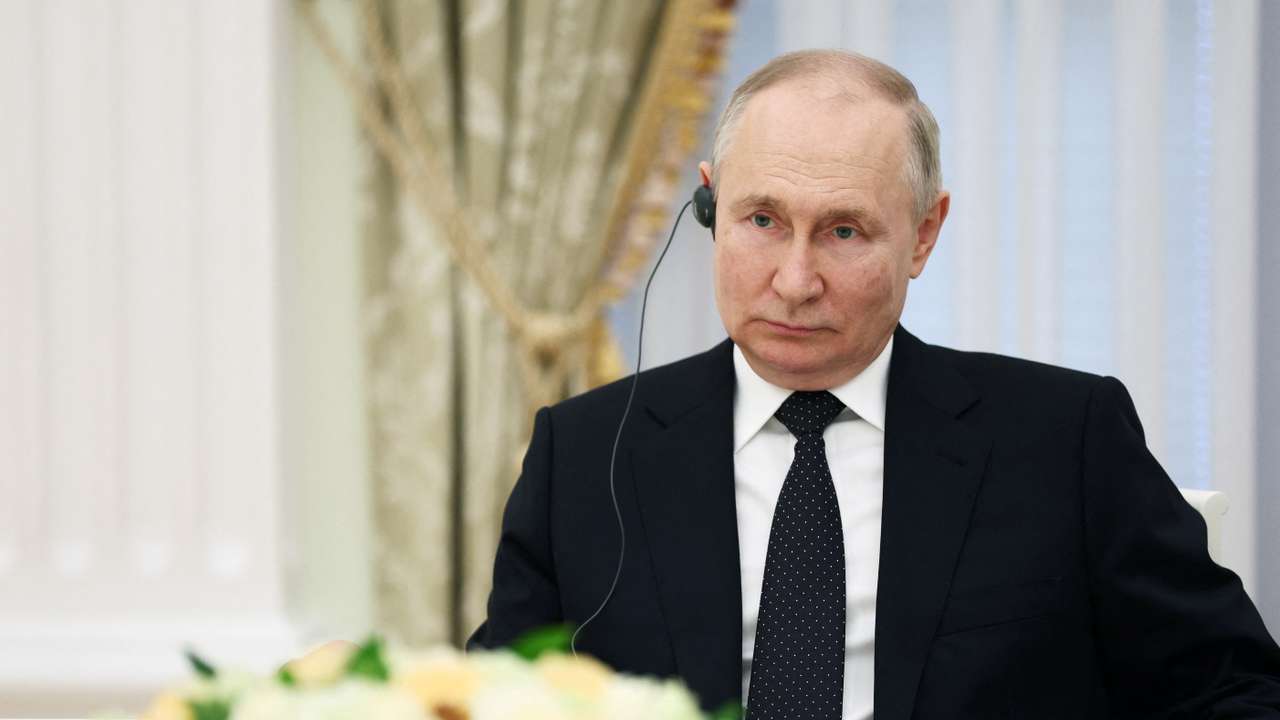 Russian President Vladimir Putin meets with Qatari Prime Minister and Foreign Minister Sheikh Mohammed bin Abdulrahman bin Jassim Al Thani in Moscow