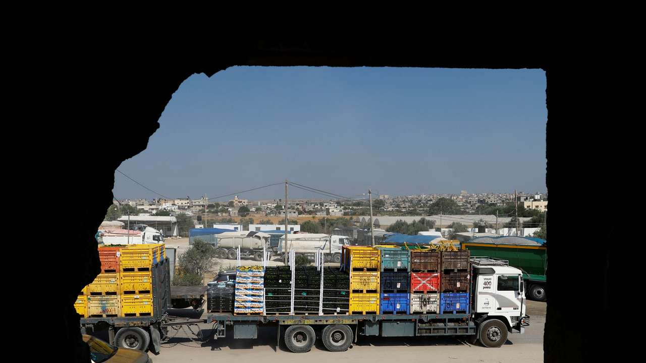 Israeli ban on Gaza exports deals a blow to the long-suffering economy in Rafah