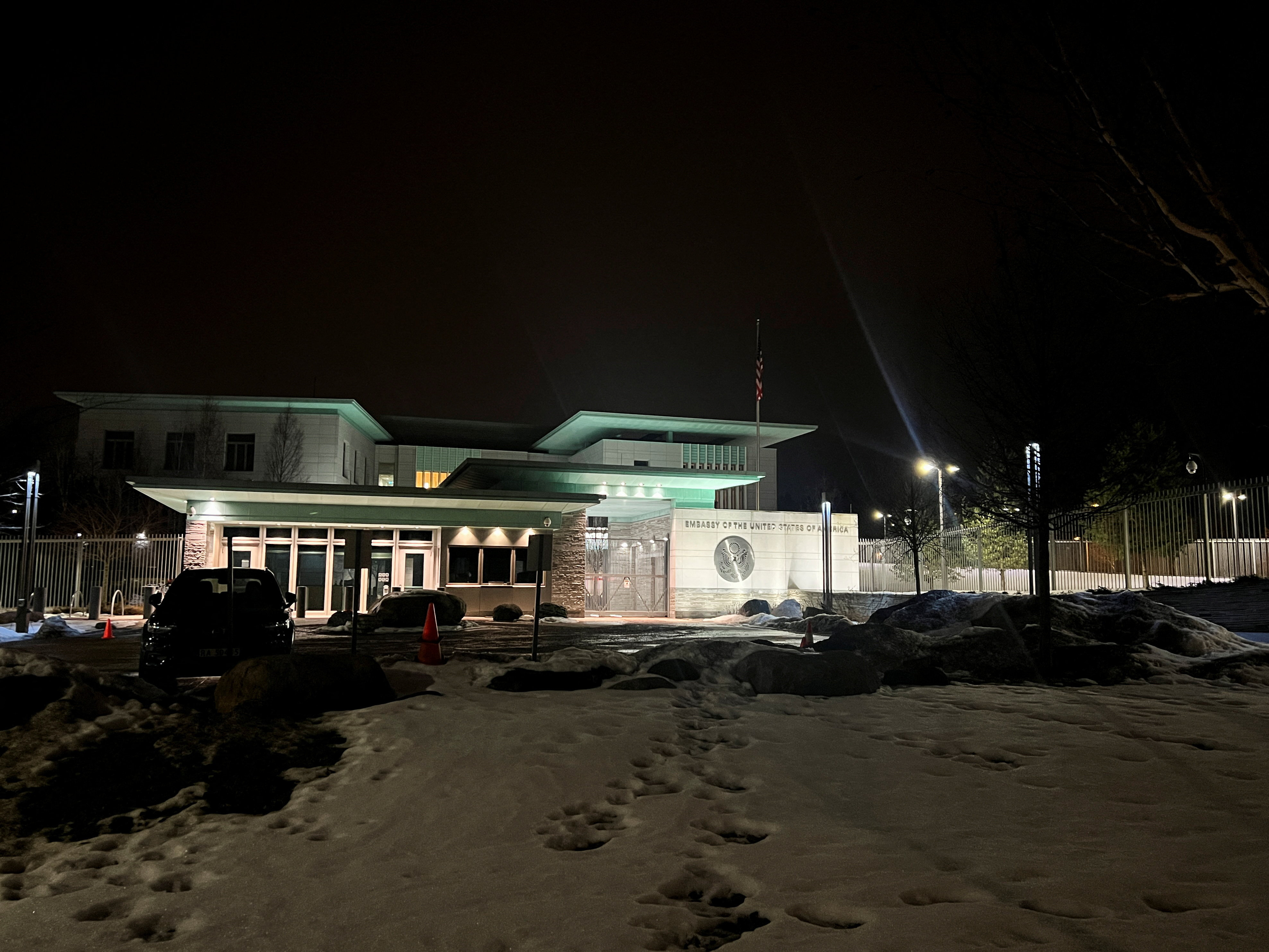 Explosion hits U.S. embassy in Oslo, causing minor damage, police say