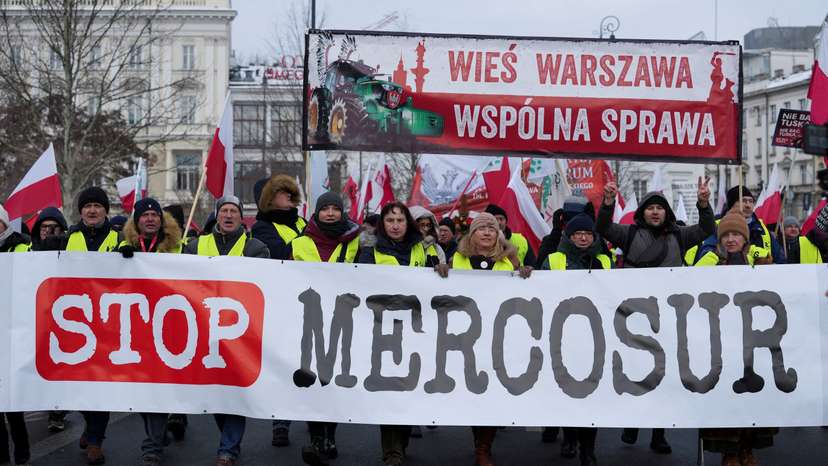 Polish farmers protest against the Mercosur trade deal in Warsaw