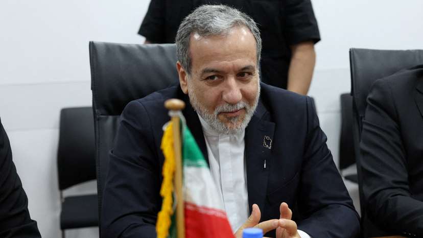 FILE PHOTO: Iranian Foreign Minister Araqchi meets with Lebanese foreign minister in Beirut
