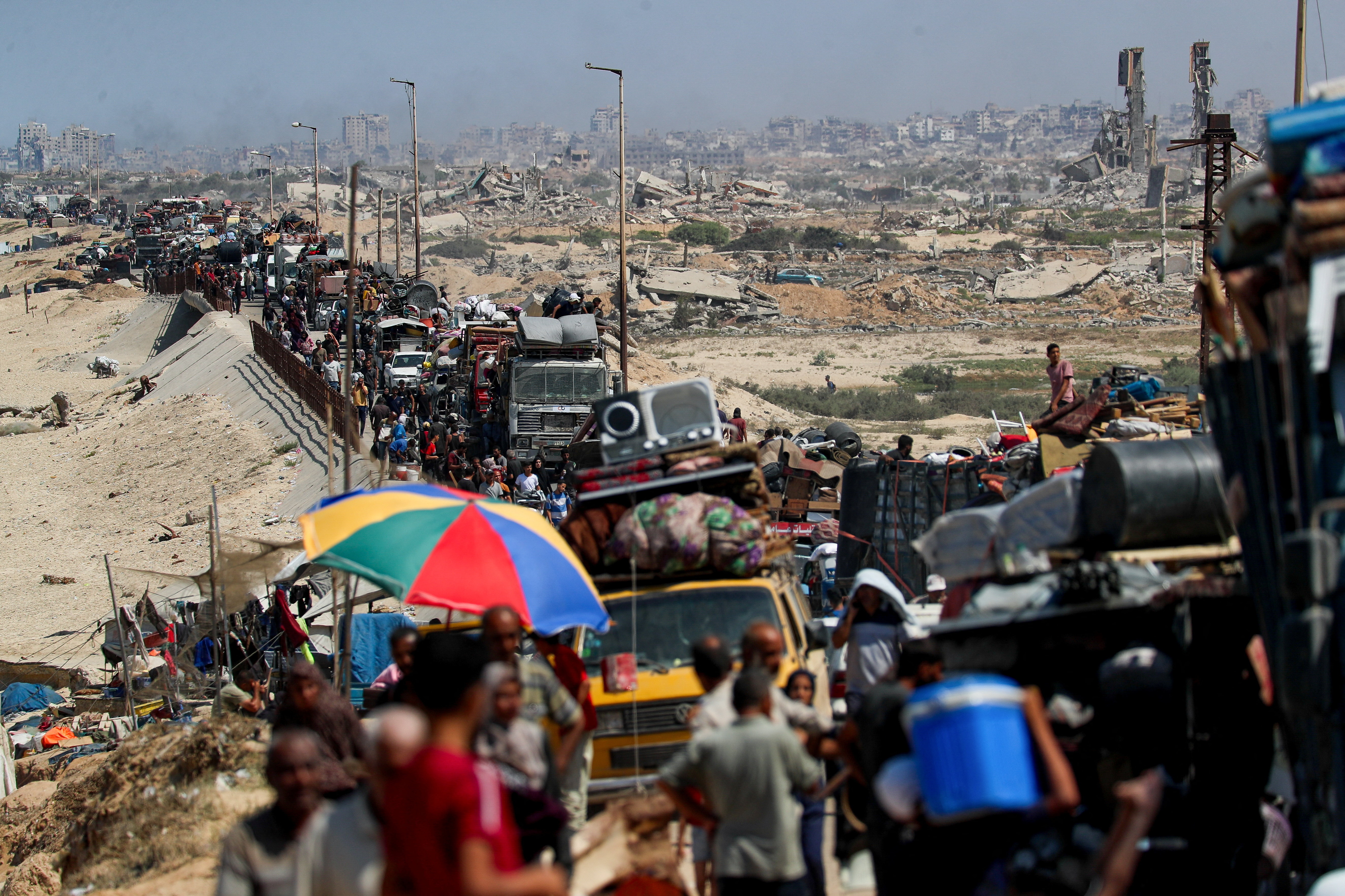 Displaced Palestinians move southward after Israeli forces ordered residents of Gaza City to evacuate to the south