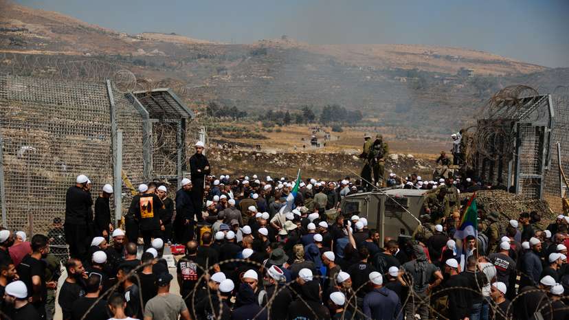Ceasefire line between Israeli-occupied Golan Heights and Syria