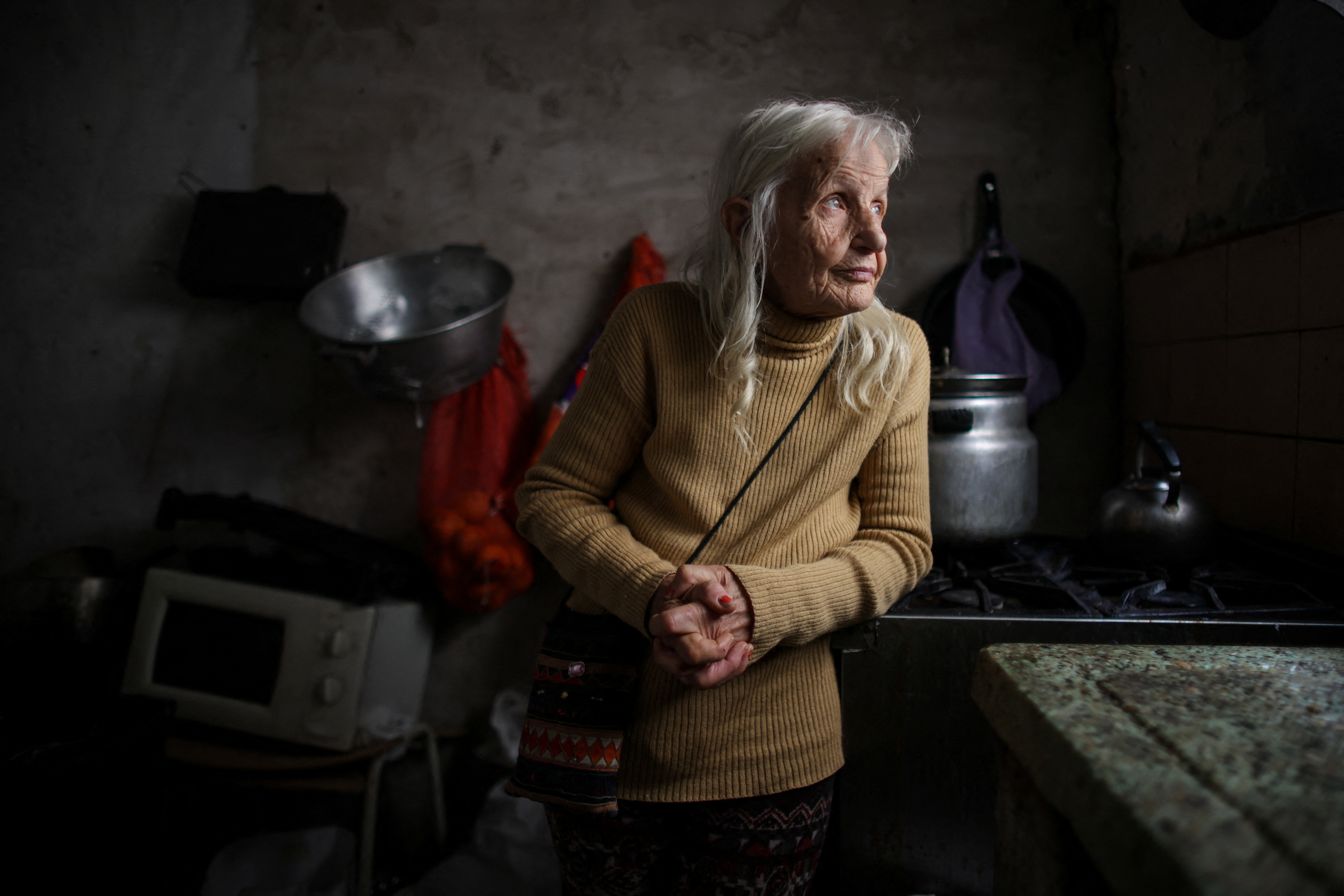 The Wider Image - Retirees on the edge: Argentina's protesting pensioners