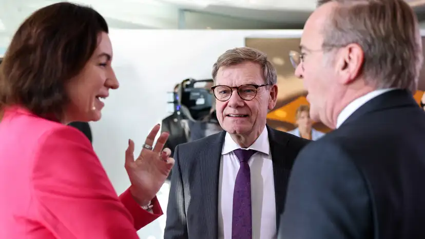 German government holds cabinet meeting in Berlin