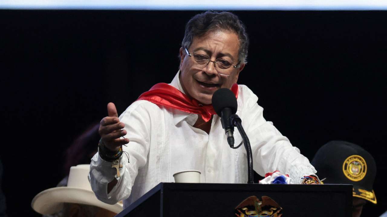 Colombian President Gustavo Petro speaks during the "Dignity and Democracy" event in Ibague, Colombia, October 3, 2025. REUTERS/Luisa Gonzalez
