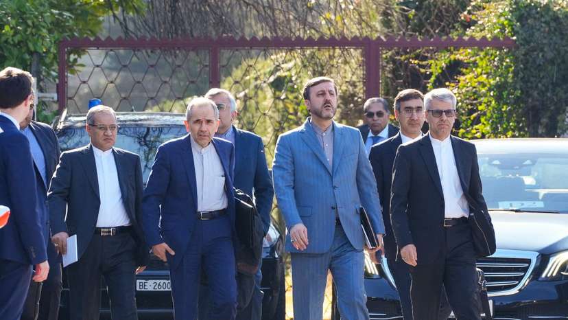 Iranian negotiating delegation departs for the site of the talks with U.S., in Geneva