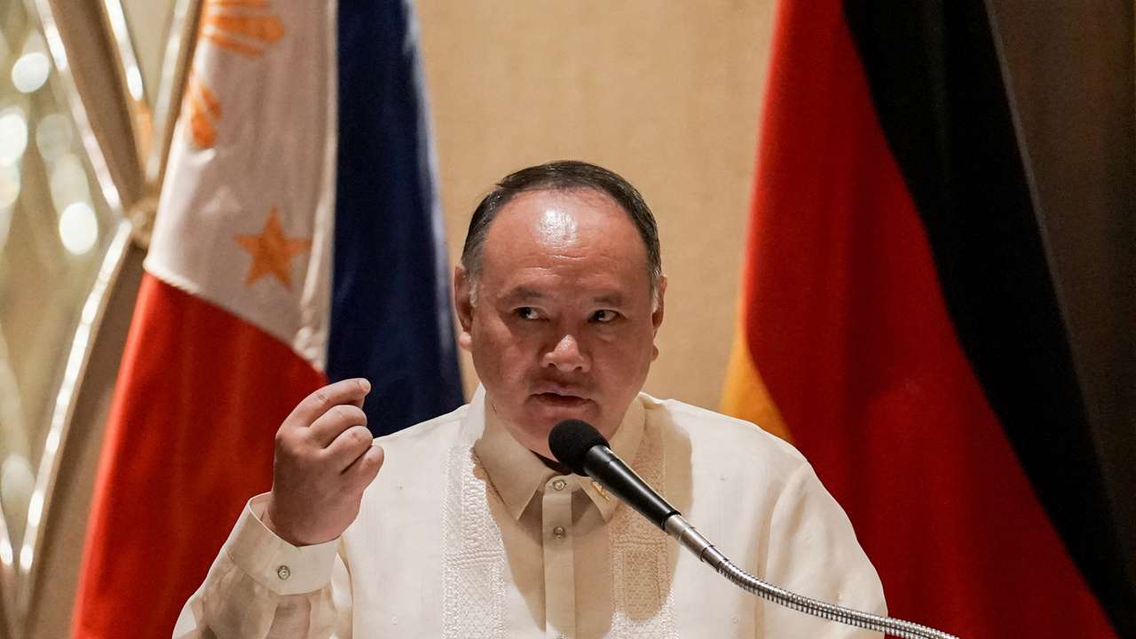 German Defence Minister Boris Pistorius visits Philippines