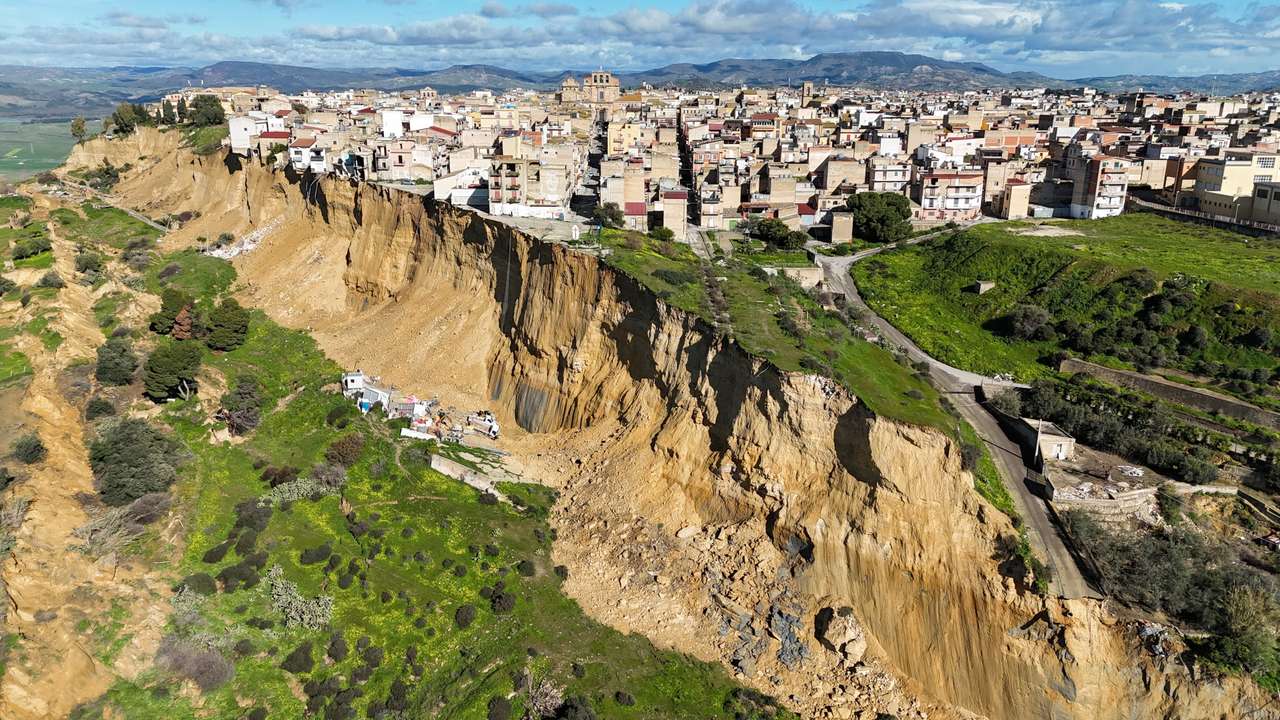 Landslide leaves Sicilian town off cliff edge after bad weather