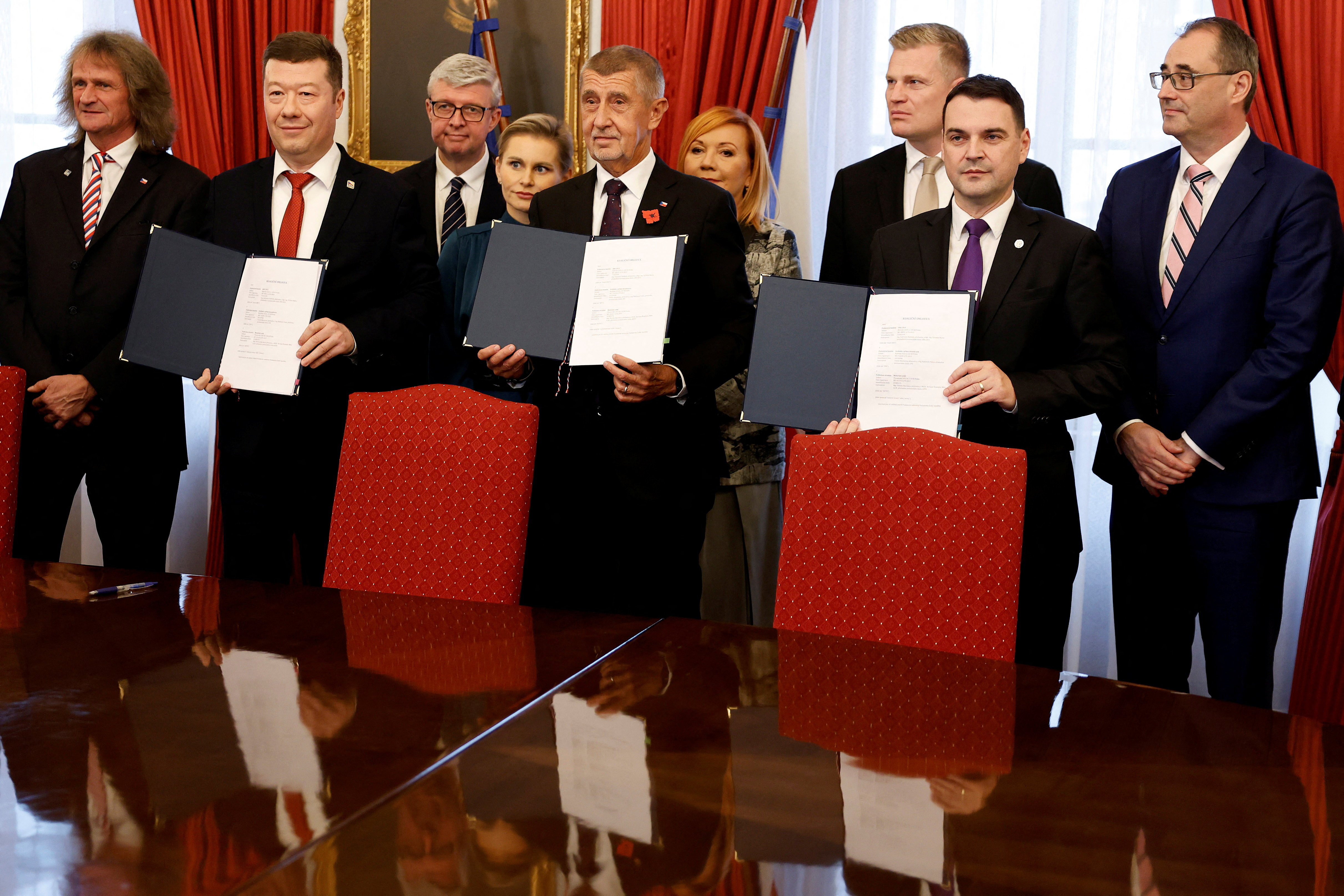 Singing of a coalition agreement in Prague