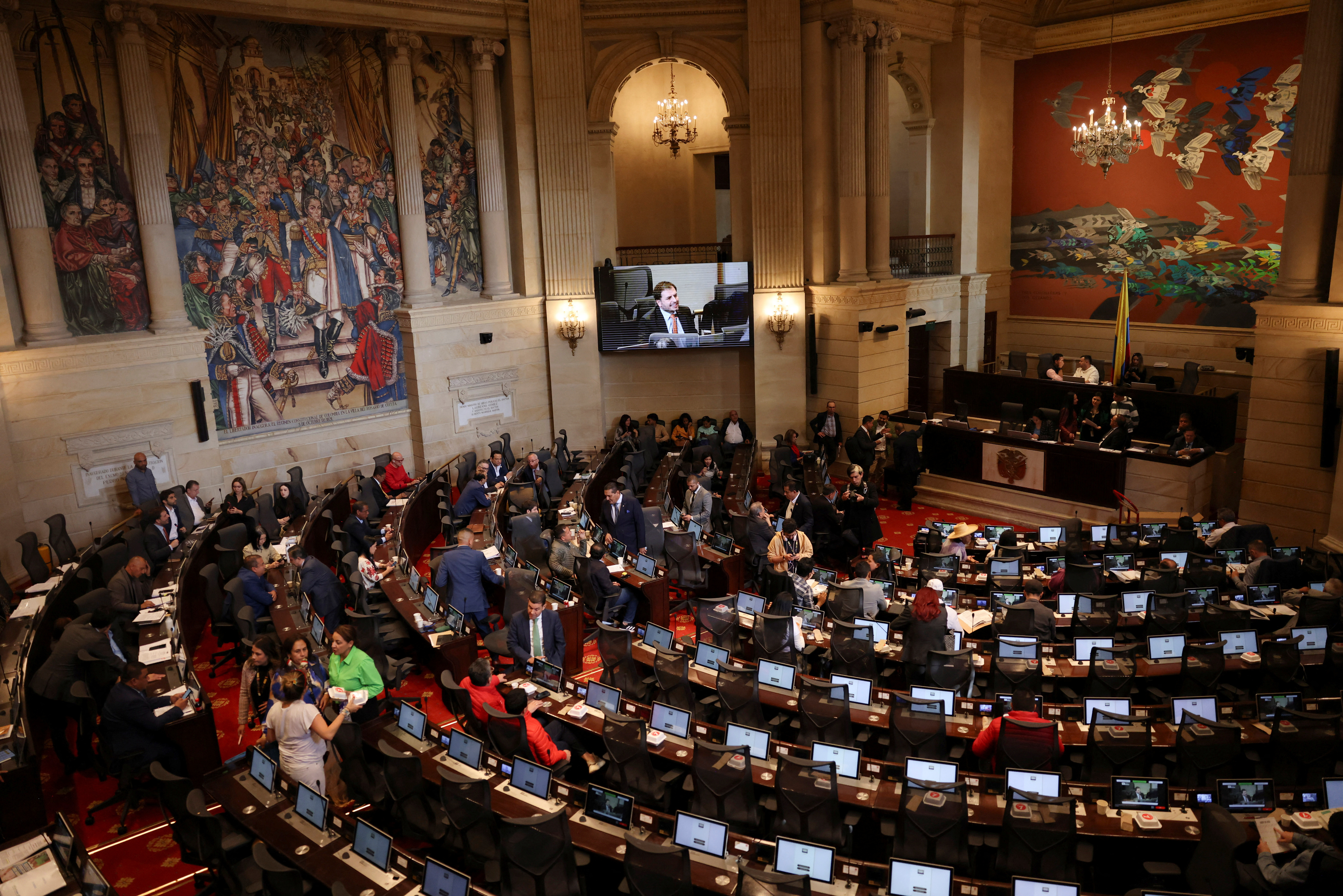 Closing session of the legislature in Bogota