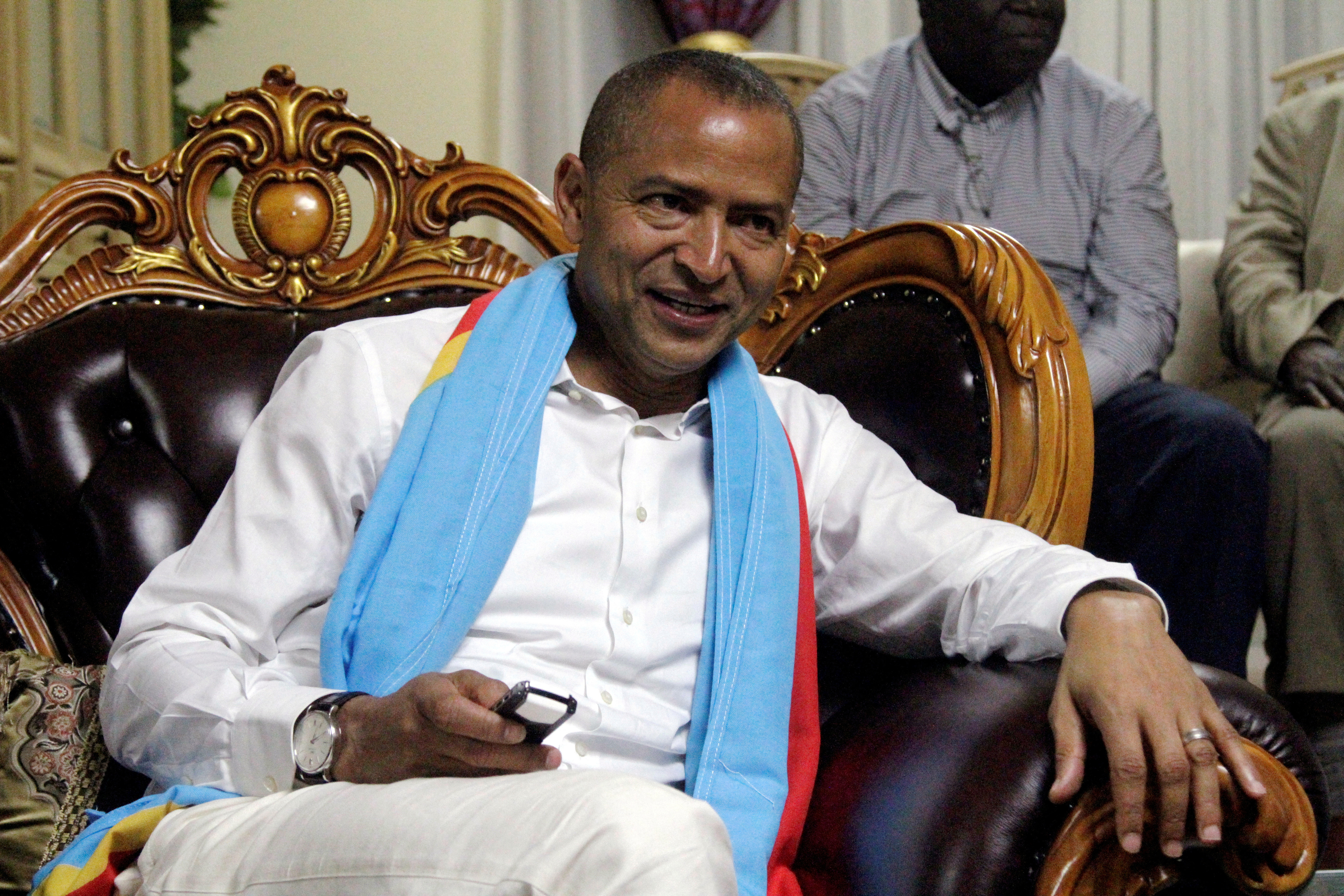 FILE PHOTO: Democratic Republic of Congo's opposition Presidential candidate Moise Katumbi talks to his supporters after leaving the prosecutor's office in Lubumbashi