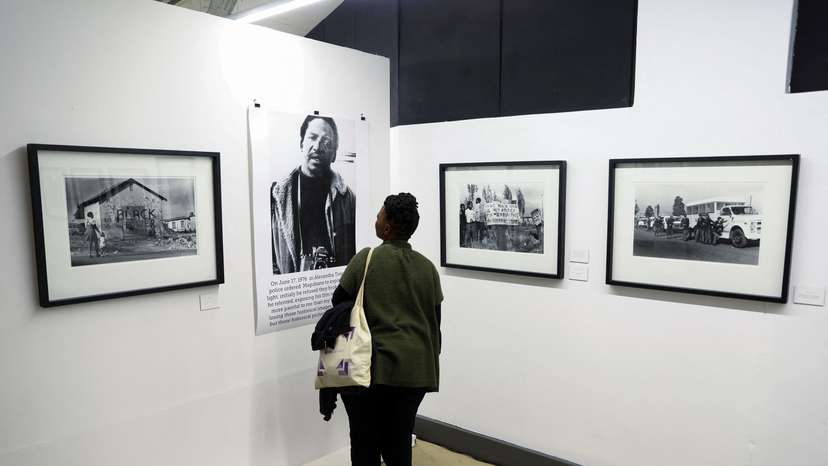 Peter Magubane, South African photographer who documented apartheid, dies aged 91