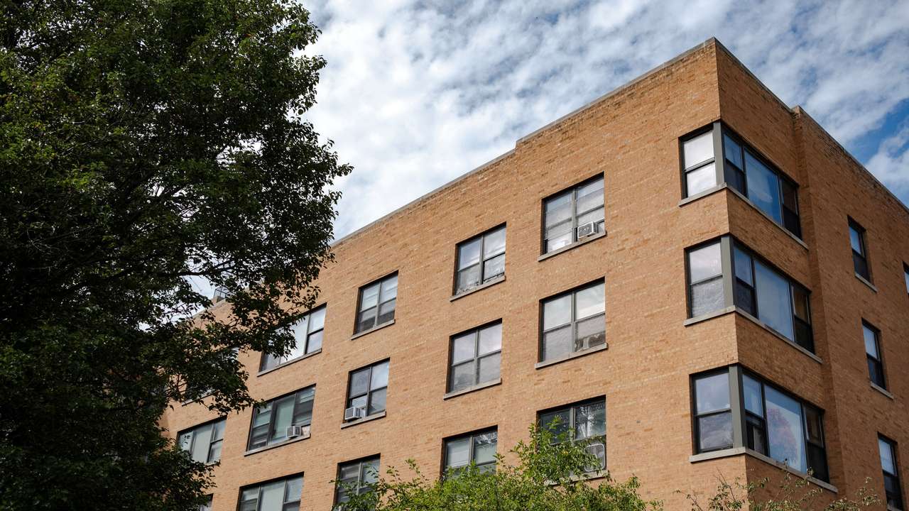 Apartment complex on the south side of Chicago following a large scale ICE raid