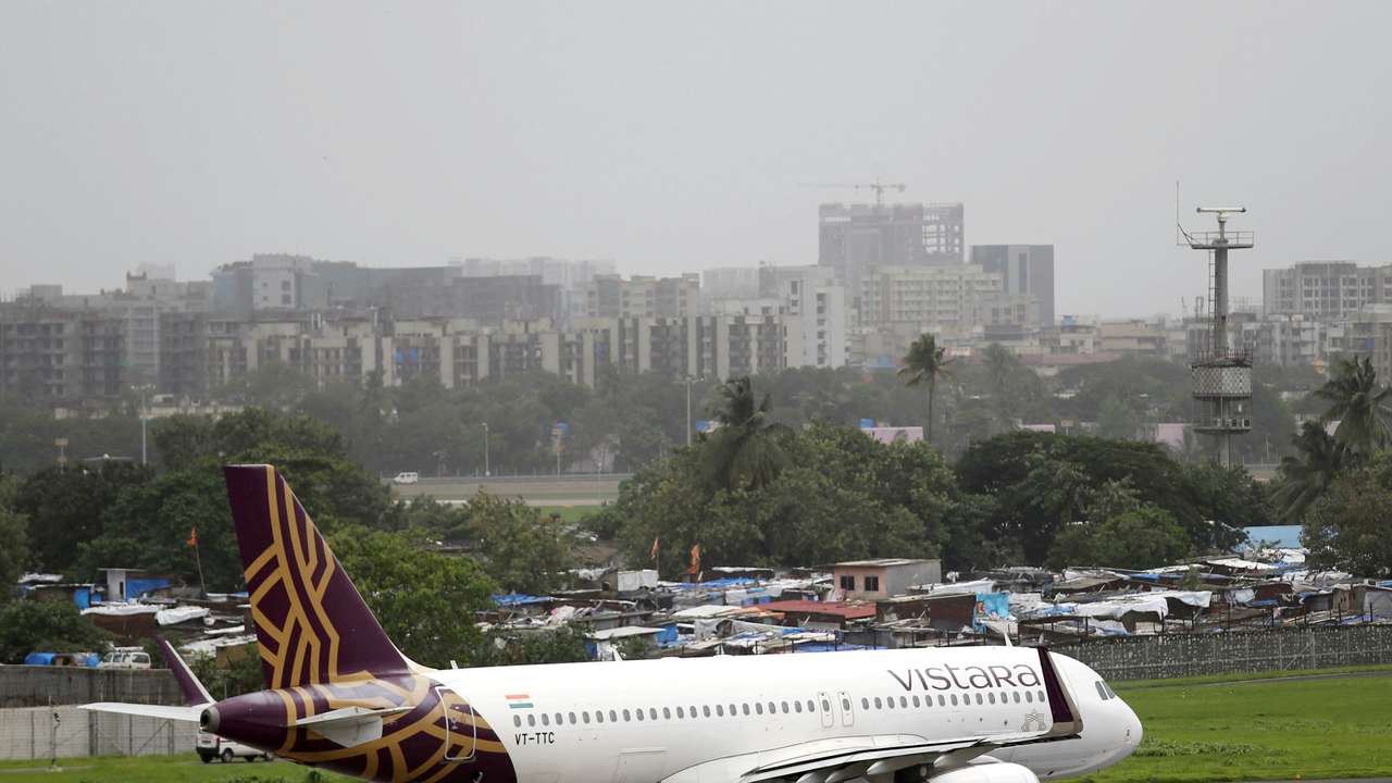 FILE PHOTO: A Vistara Airbus A320 passenger aircraft prepares for takeoff at Chhatrapati Shivaji International airport in Mumbai