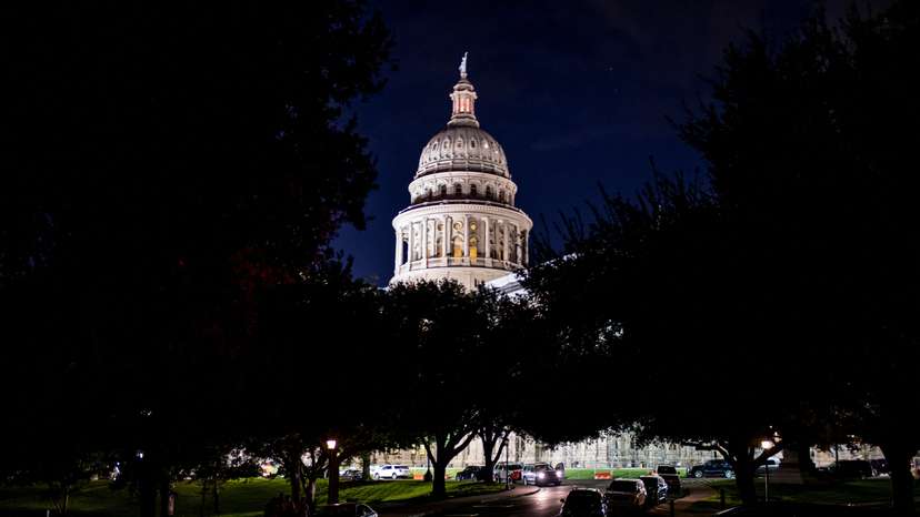 Democratic lawmakers in Texas in redistricting battle