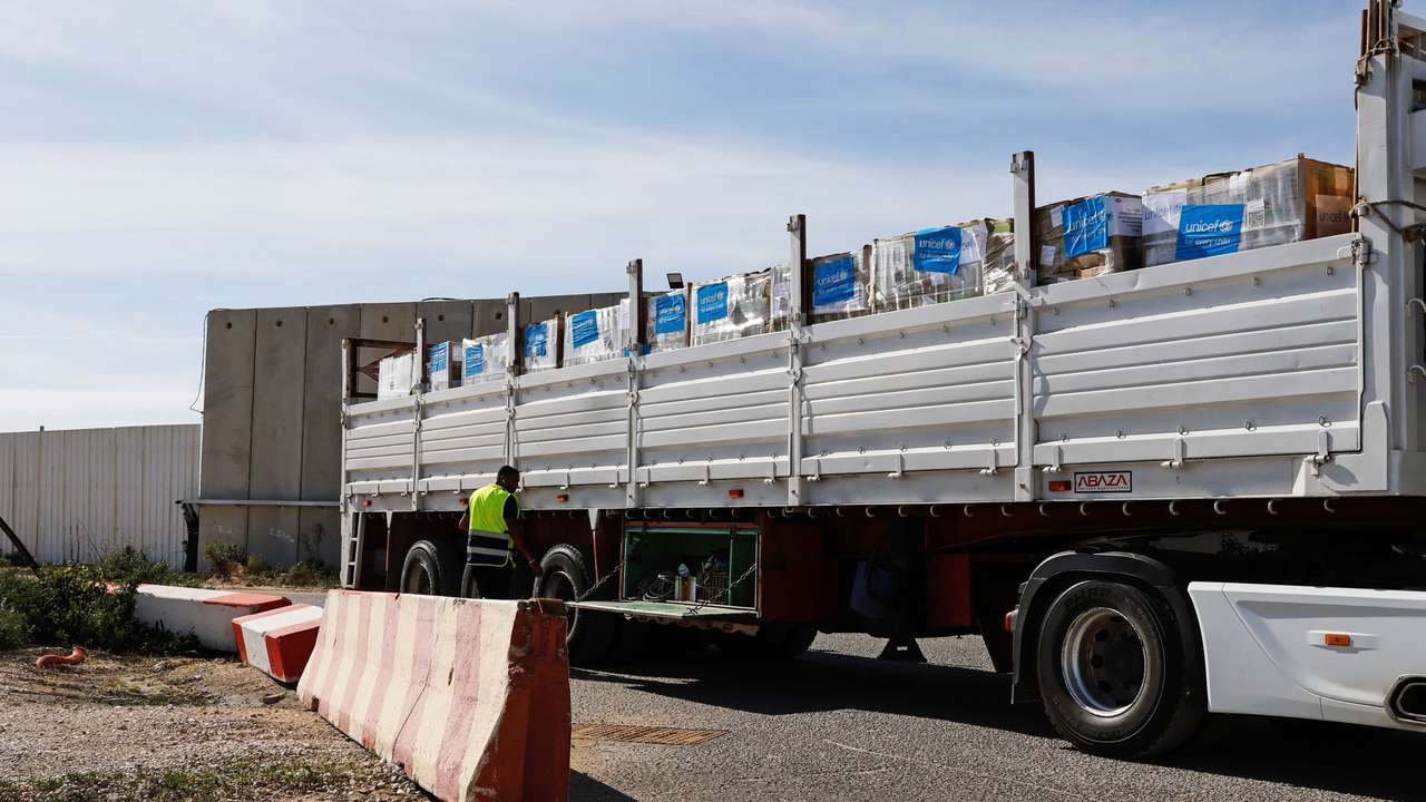 Aid trucks en route to the Gaza Strip
