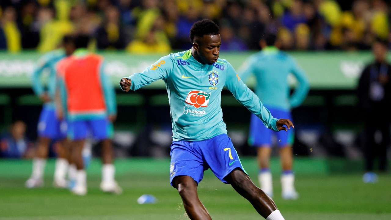 FILE PHOTO: World Cup - South American Qualifiers - Brazil v Ecuador