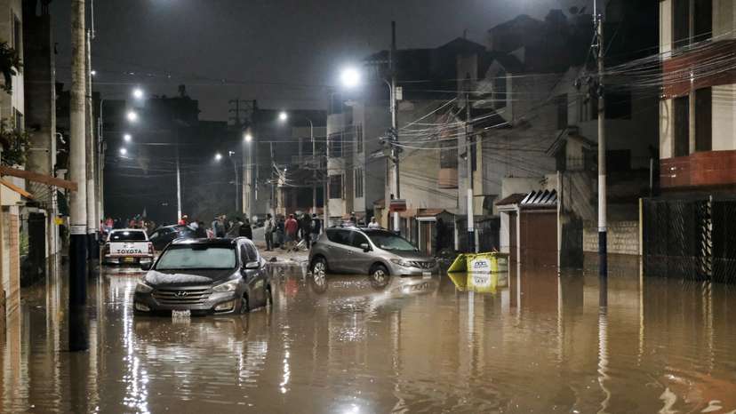 Peru floods: More than 500 homes devastated in Arequipa after river bursts its banks