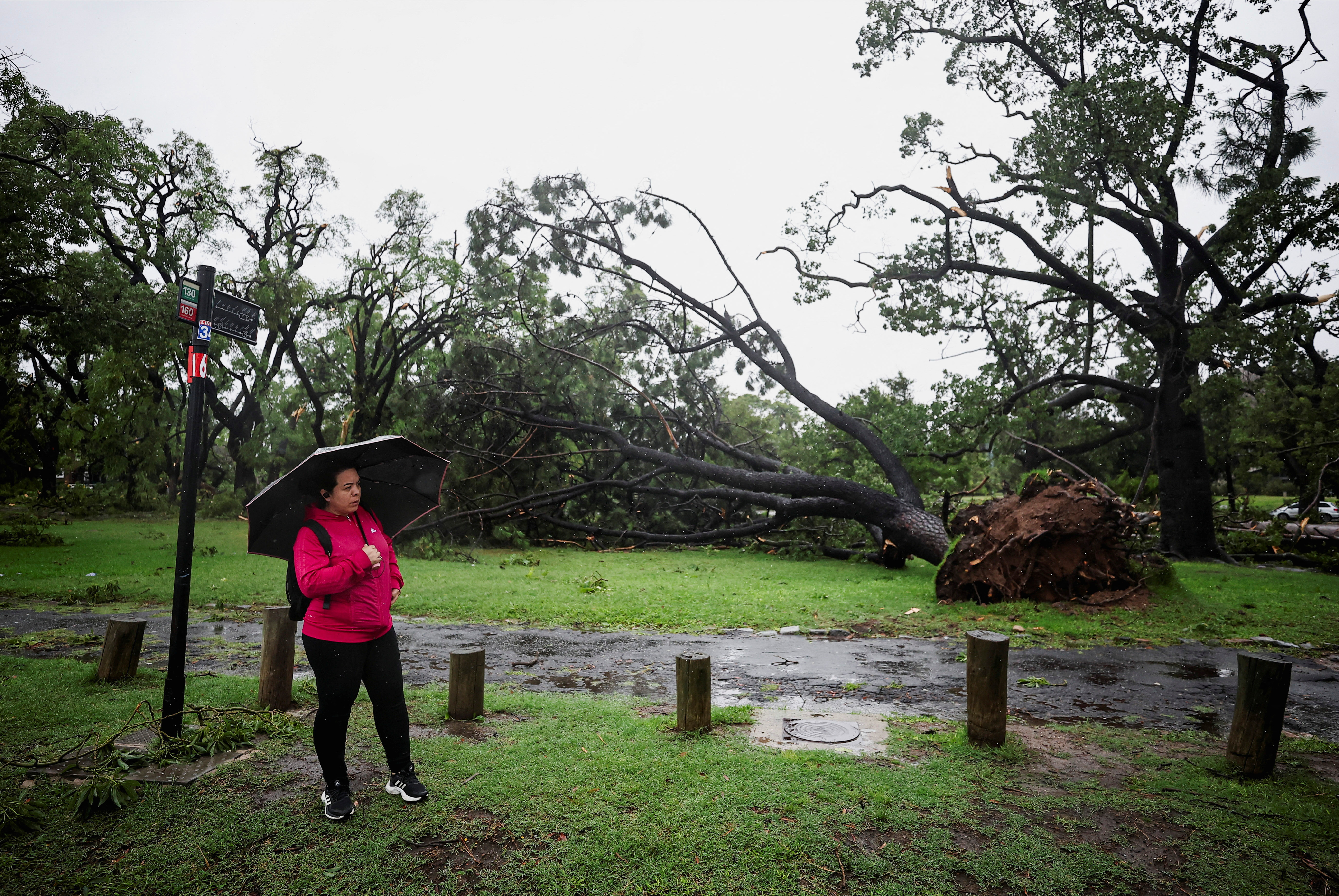 Severe storm strikes Buenos Aires