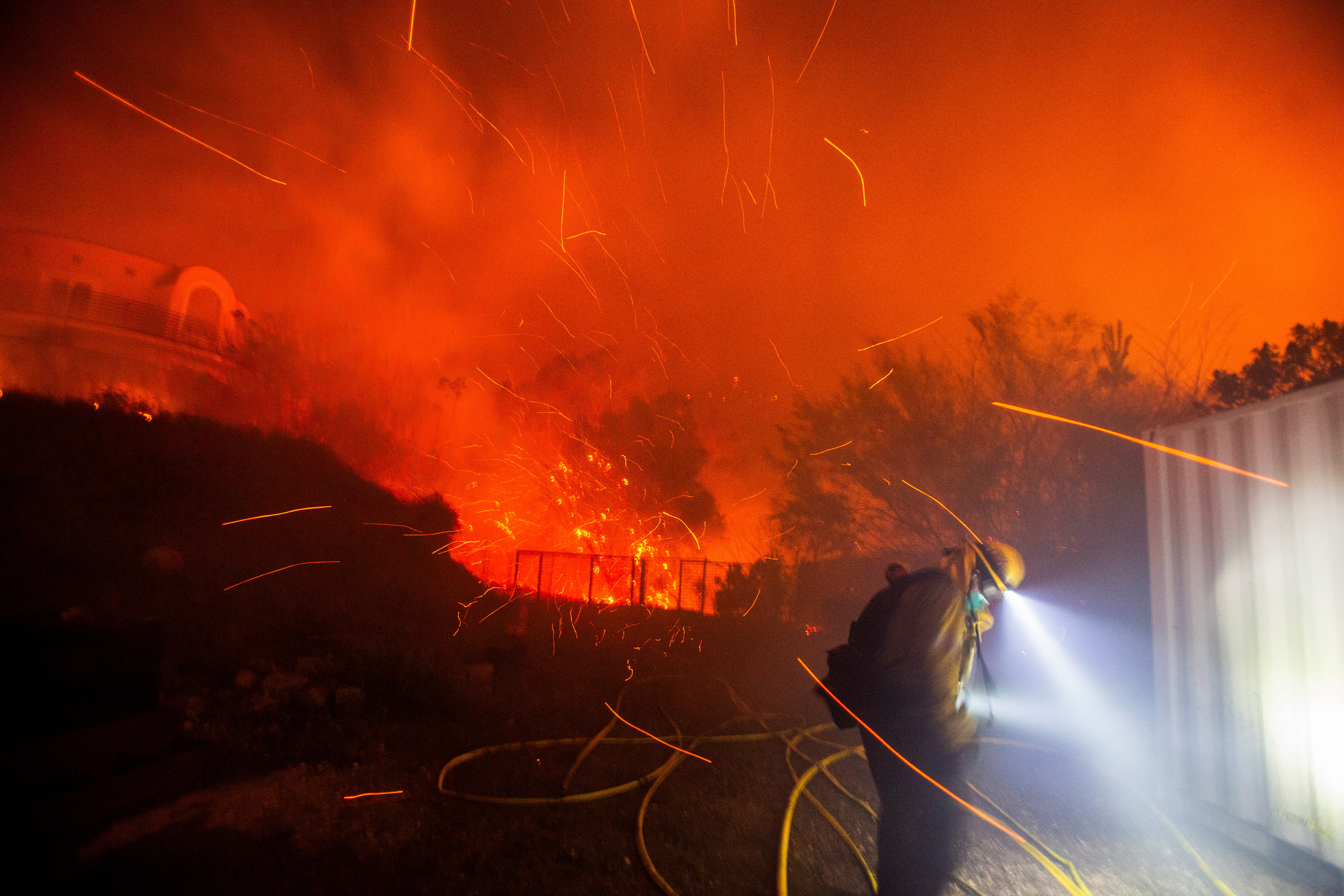 Franklin Fire burns in Malibu