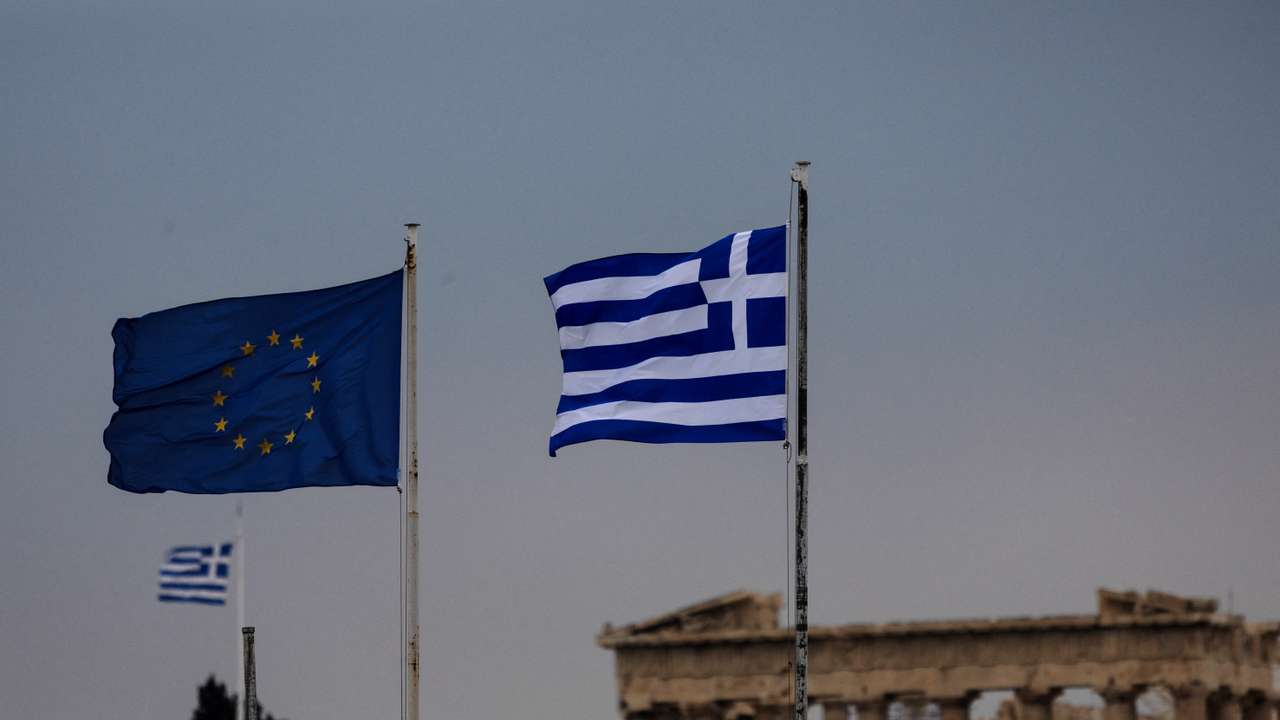 Greece's main labour unions strike over low wages