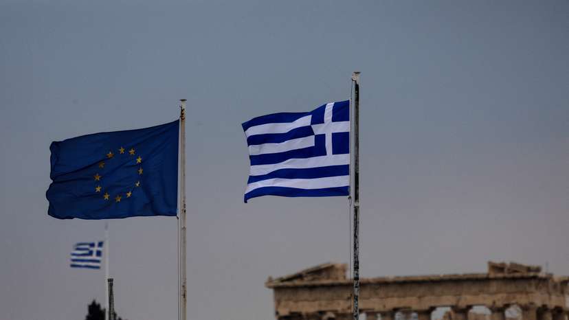 Greece's main labour unions strike over low wages