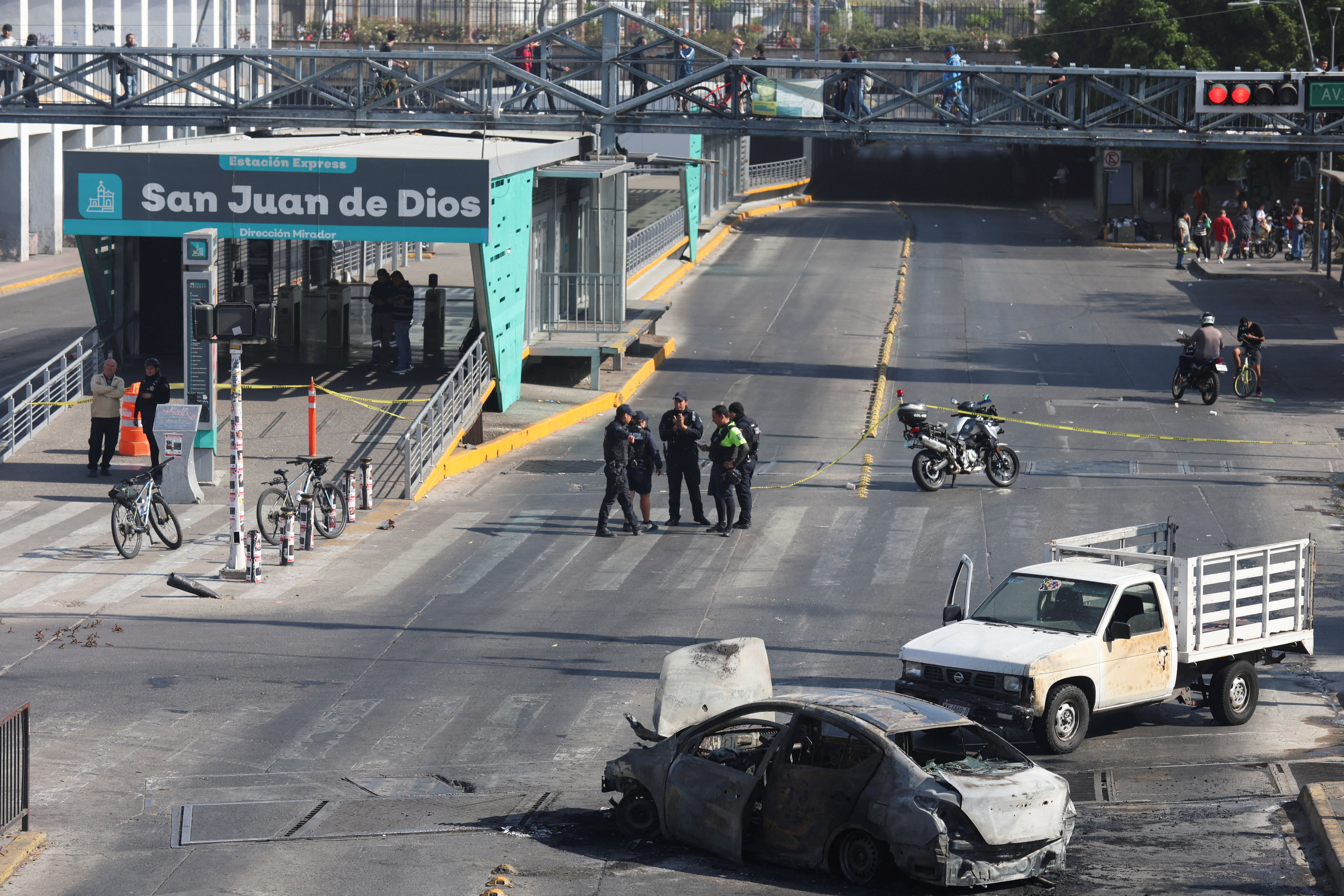 Vehicle fires and roadblocks following security operation in Mexico