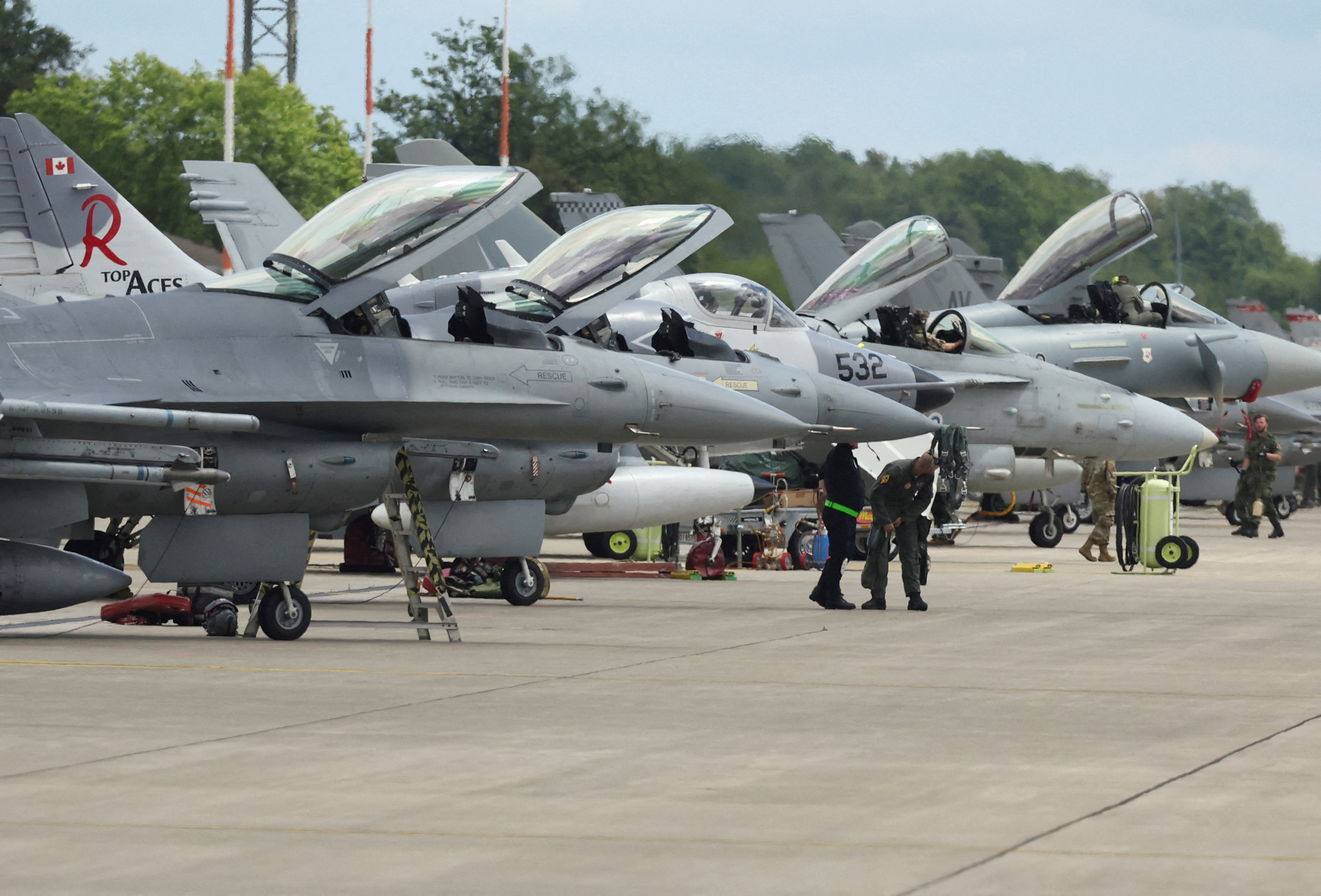 Combat aircraft maneuver exercise over Ramstein