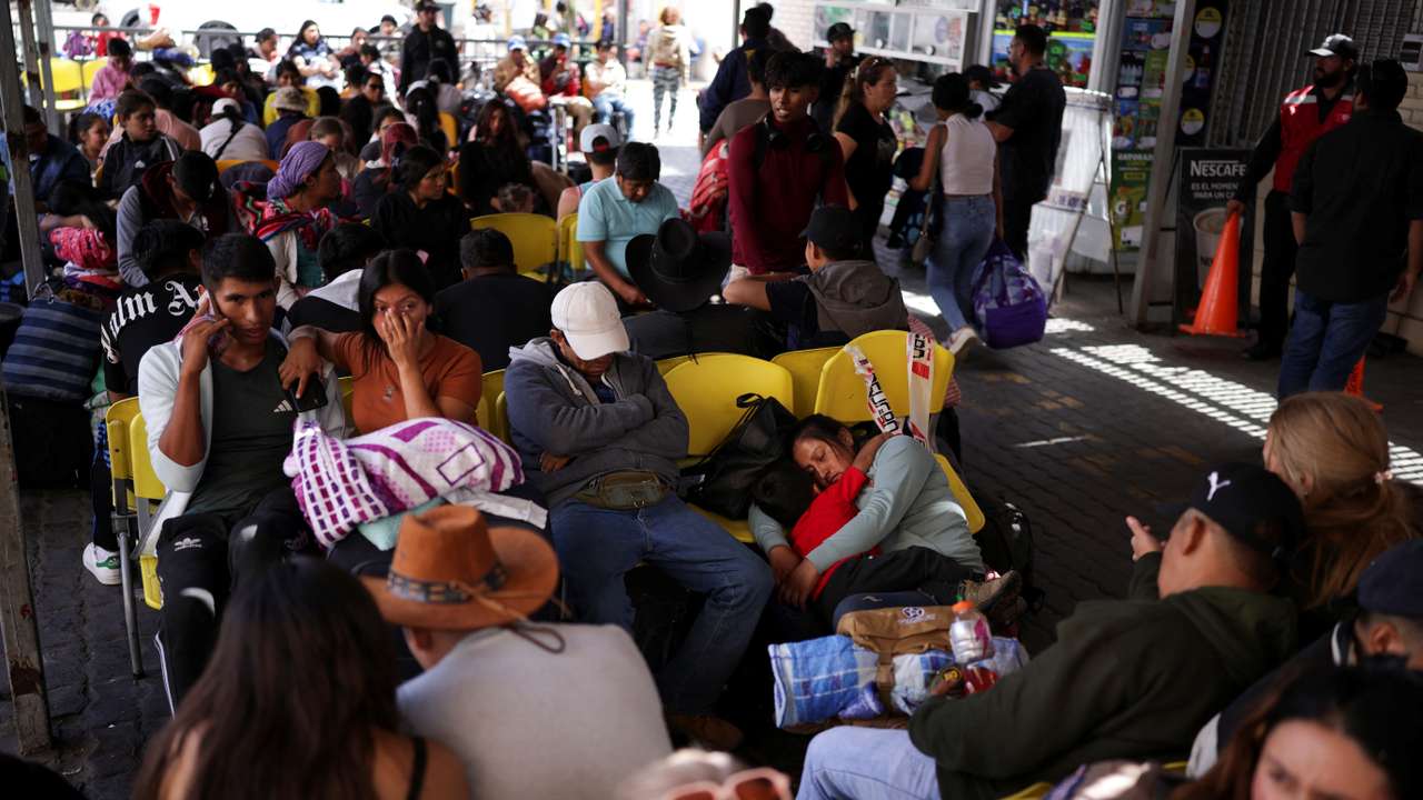 Crime, migration and the specter of Tren de Aragua steer Chile's election