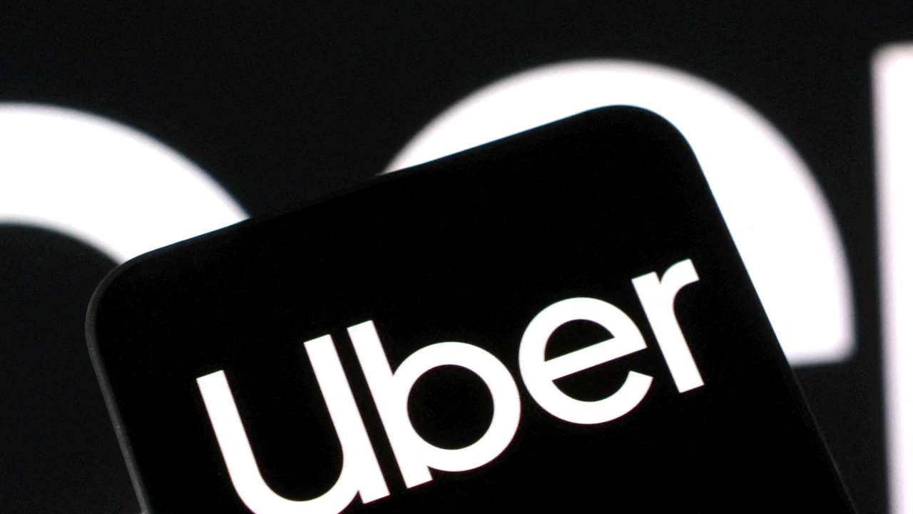 FILE PHOTO: Uber logo is seen in this illustration taken August 5, 2025. REUTERS/Dado Ruvic/Illustration/File Photo