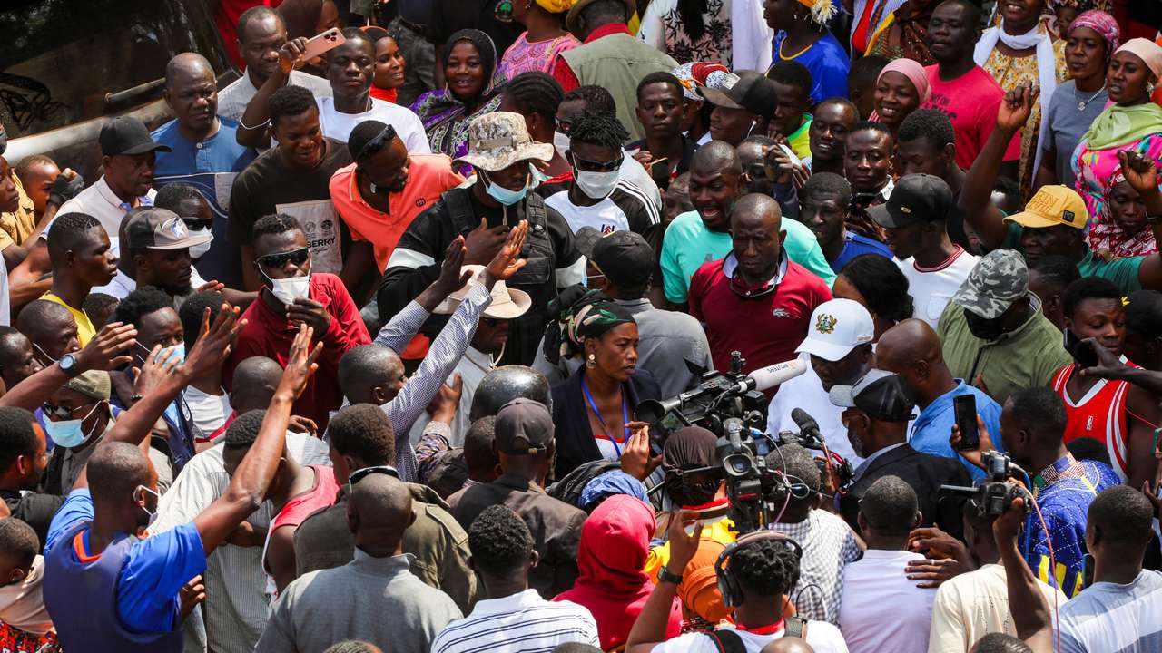 National Democratic Congress (NDC) presidential candidate and former Ghanaian President John Dramani Mahama speaks to the media during the presidential and Parliamentary election, at a polling station in Bole, Ghana, December 7, 2024. REUTERS/Francis Kokoroko