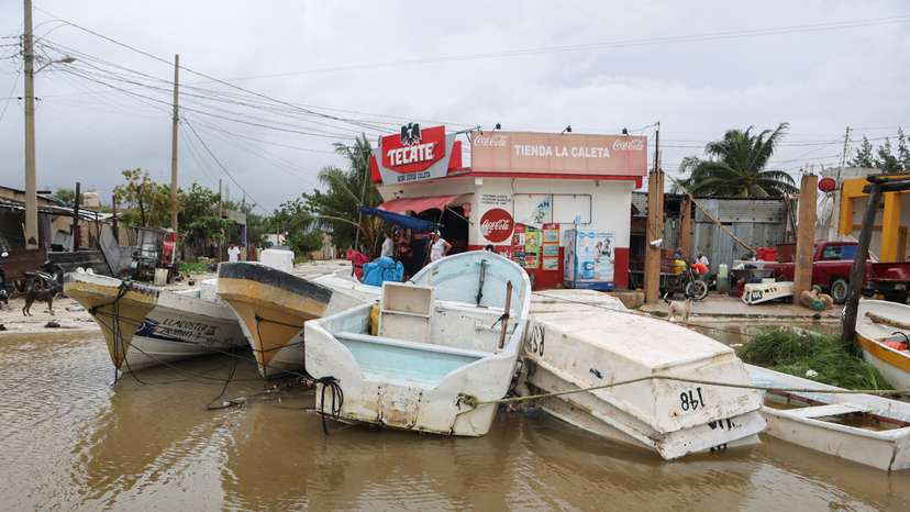 Hurricane Milton advances past Mexico's Yucatan Peninsula on its way to Florida