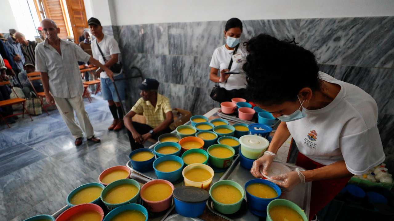 Homeless center sees rise in traffic due to economic crisis, in Havana