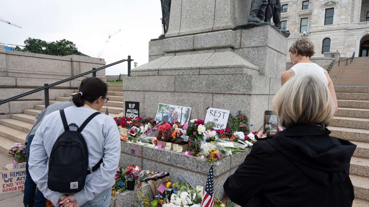 Memorial honors murdered Democratic state lawmaker