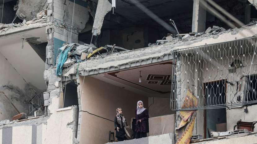 Scenes of destruction after Israeli forces withdrew from a part of Nuseirat