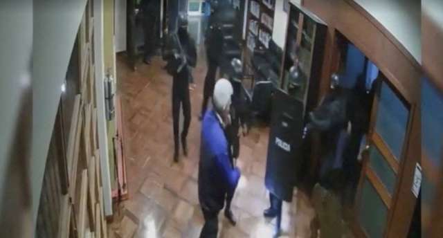 CCTV shows police raid in Mexican embassy in Ecuador