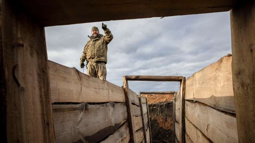Ukraine builds barricades, digs trenches as focus shifts to defence
