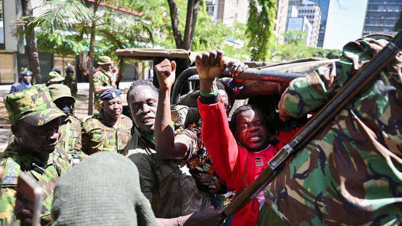 Police in Kenya fire teargas to disperse protesters in Nairobi