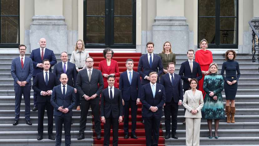 King Willem-Alexander of the Netherlands poses with new Dutch Government in The Hague