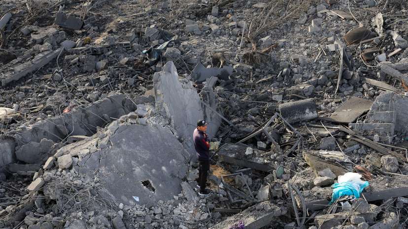 Aftermath of an Israeli strike on a house, in Khan Younis