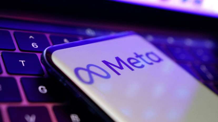 FILE PHOTO: Illustration shows Meta logo