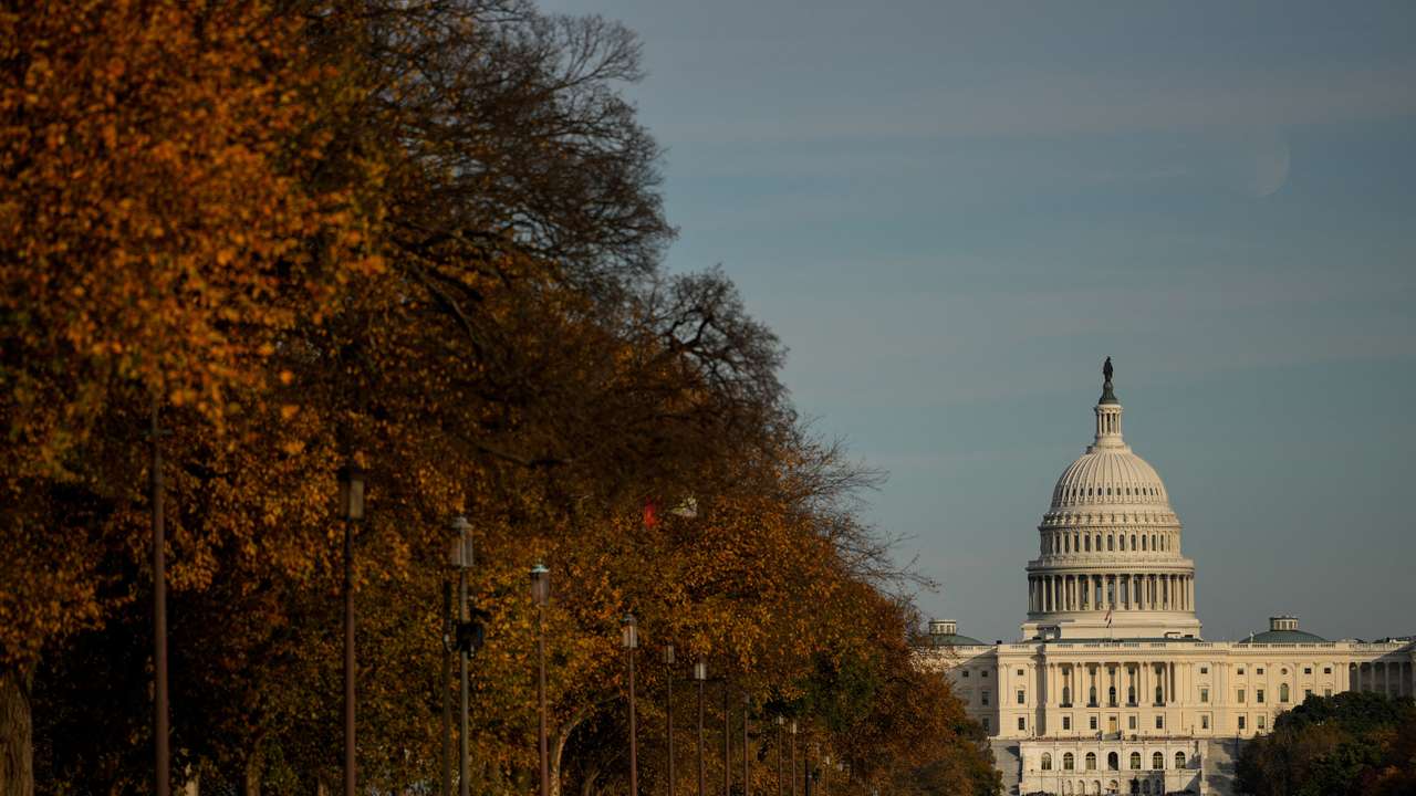 U.S. government shutdown enters 33rd day