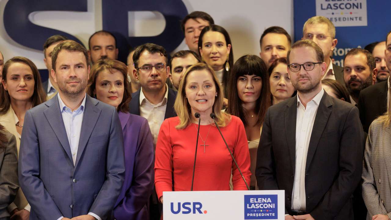 Romania holds first round of presidential elections