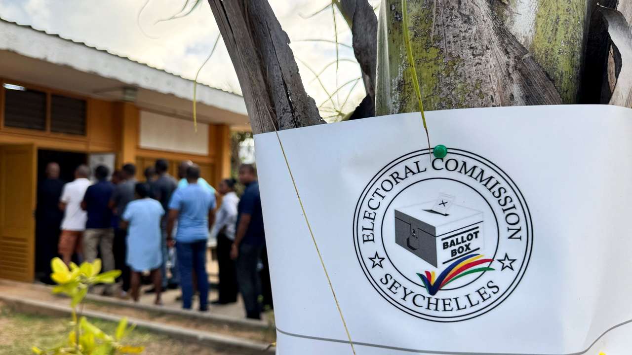 Presidential runoff election, in Victoria